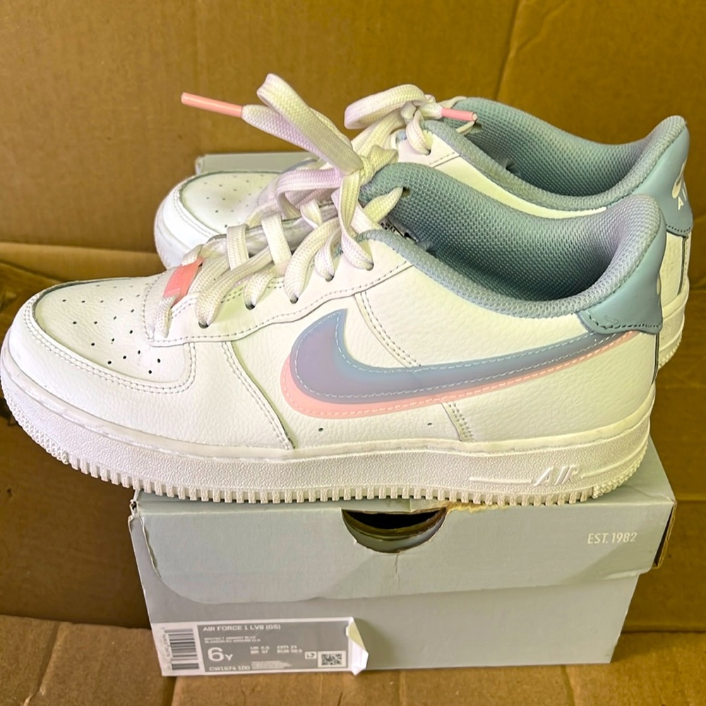 Size 6y Air Force ones used shoes